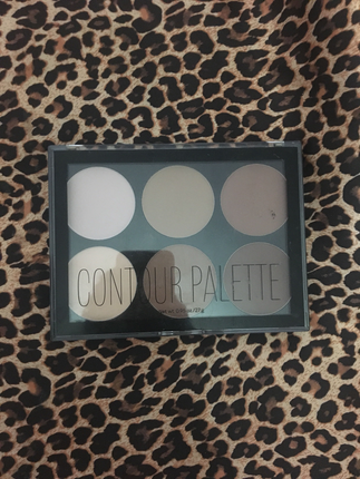H&M Hm contour paleti