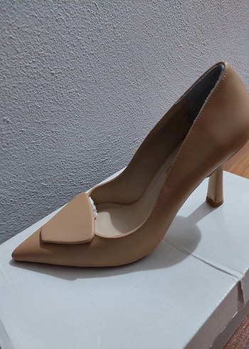 Bej Stiletto Topuklu Kadın Ayakkabı