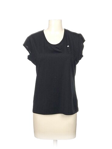Diğer T-shirt %70 İndirimli.
