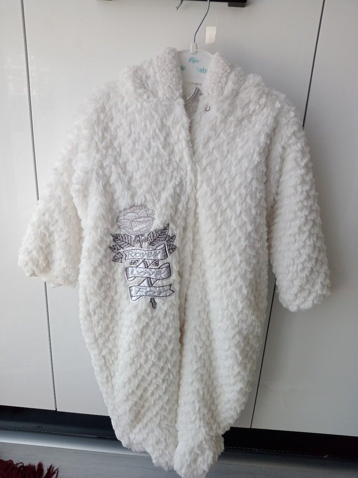 Beyaz Nakışlı Kürklü Bebek Kış Tulumu - Görsel 3