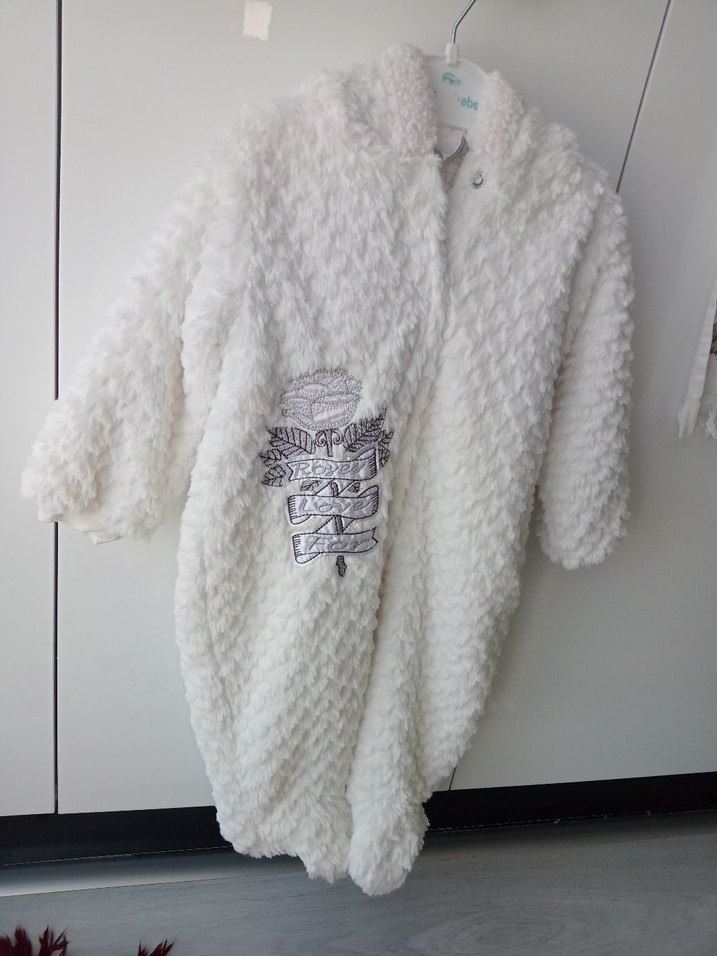 Beyaz Nakışlı Kürklü Bebek Kış Tulumu - Görsel 2