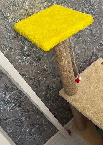 Renkli Kedi Tırmalama ve Oyun İstasyonu - Görsel 2