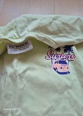 Kız Çocuk Yeşil Baskılı Düğmeli Tişört - Görsel 3