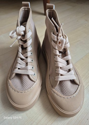 Bej Dolgu Topuklu Bağcıklı Kadın Spor Ayakkabı - Görsel 2