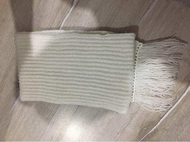 Diğer Er emeği örme püsküllü atkı