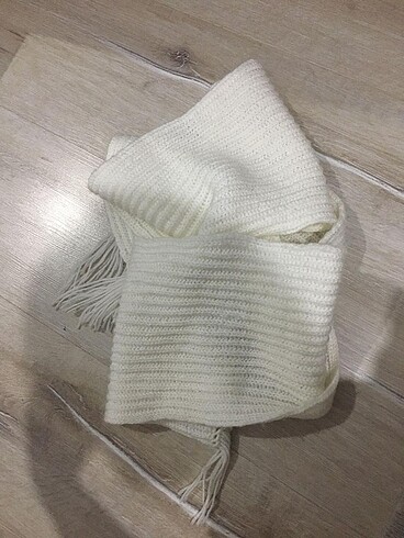 Er emeği örme püsküllü atkı