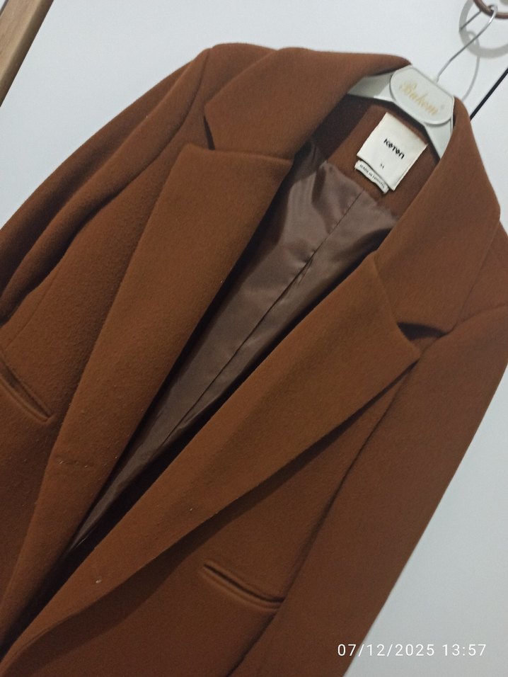 Kahverengi Peluş Yaka Kaban - Görsel 5