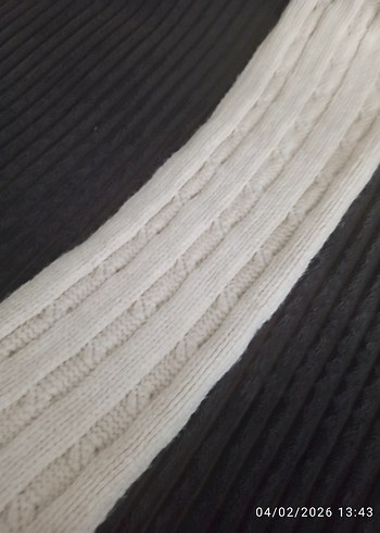 Kadın Beyaz Gri Örgü Yün Atkı - Görsel 3