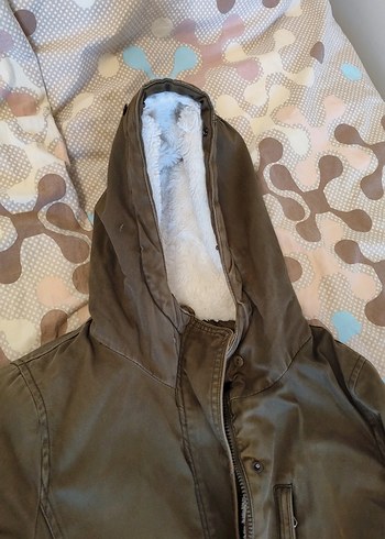 Düğmeli Gri-Kahverengi Kapüşonlu Kadın Mont - Görsel 3