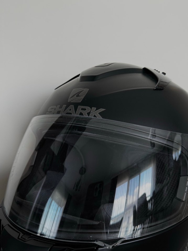 Siyah Shark Motosiklet Kaskı - Görsel 2