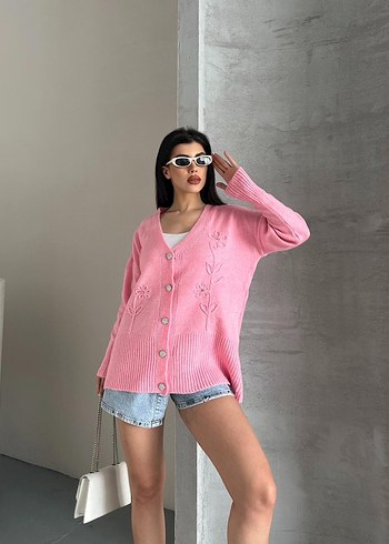 Süzene ve taşlı kristal düğmeli triko hırka - Görsel 4