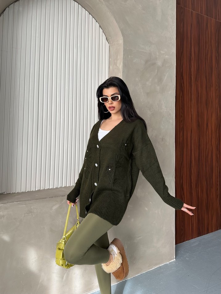 Süzene ve taşlı kristal düğmeli triko hırka - Görsel 2