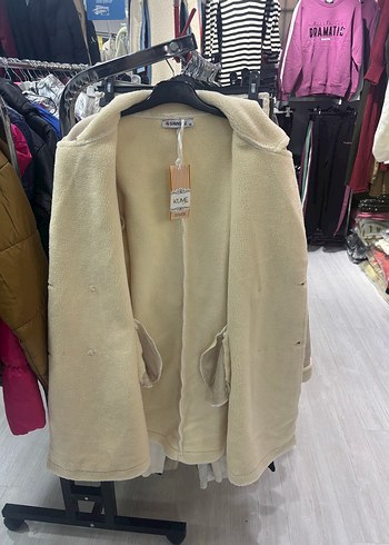 Düğmeli Bej Kadın Kaban - Görsel 3