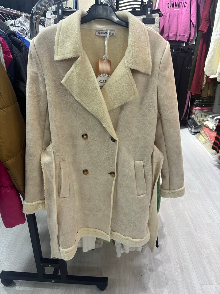 Düğmeli Bej Kadın Kaban - Görsel 2