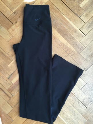 NIKE EŞOFMAN