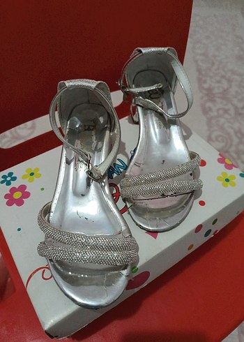 Beyaz Pullu Yüksek Topuklu Abiye Ayakkabı - Görsel 2