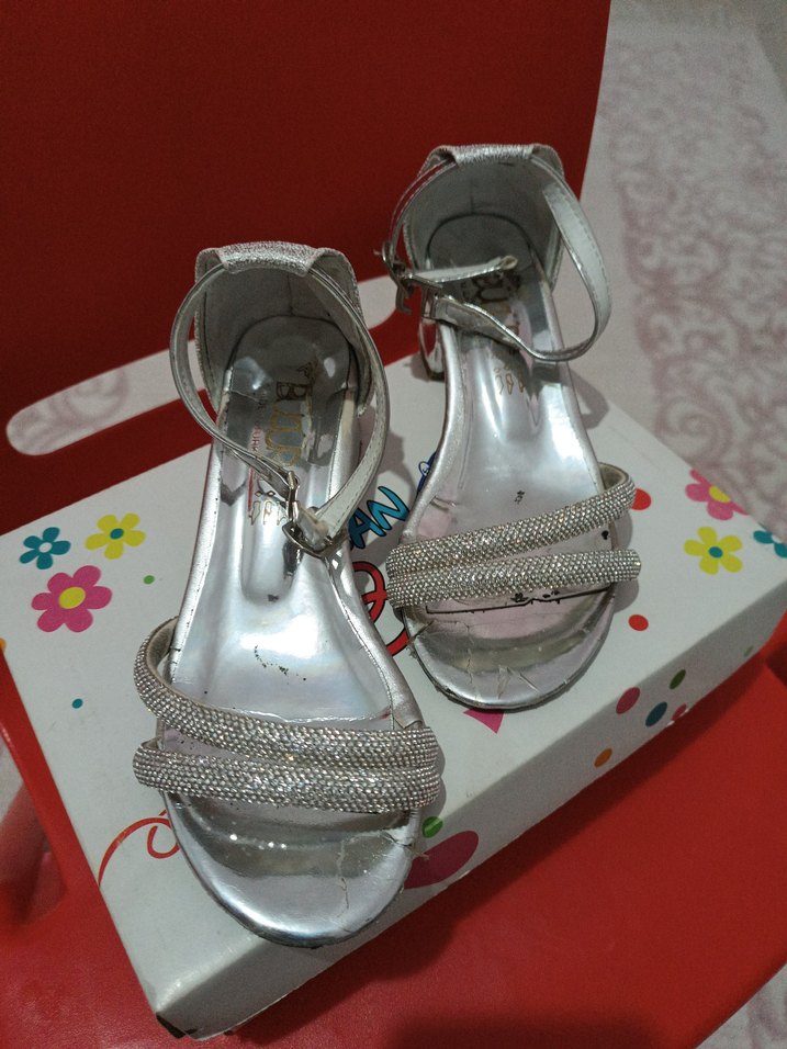 Beyaz Pullu Yüksek Topuklu Abiye Ayakkabı - Görsel 2