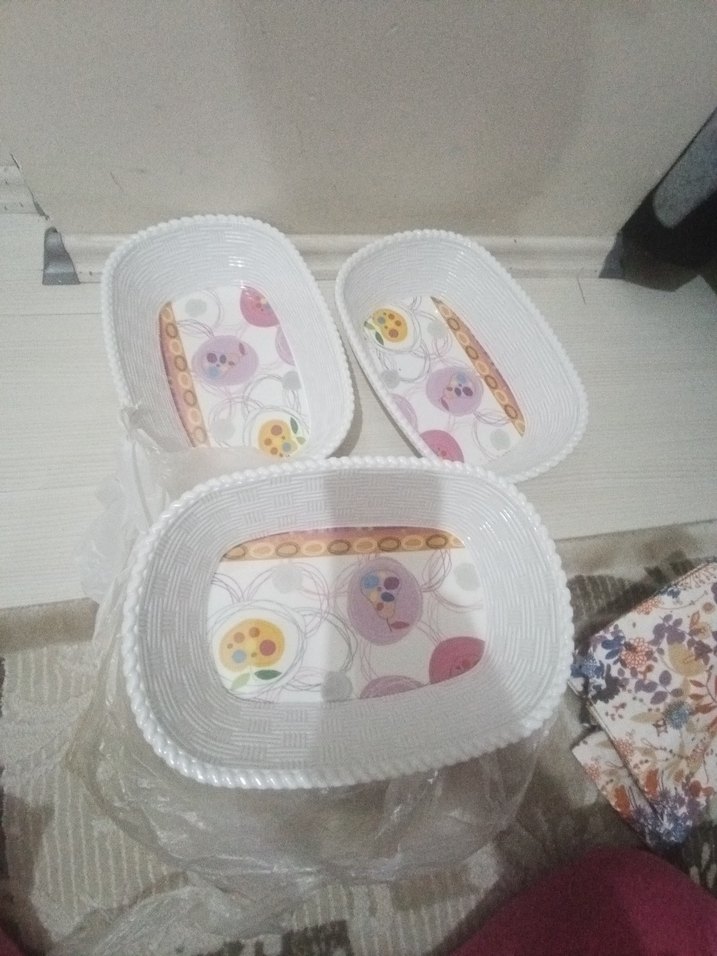 Beyaz Desenli Plastik Saklama Kapları - Görsel 3