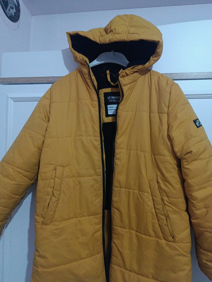 Sarı Kapüşonlu Erkek Çocuk Kaban - Görsel 2