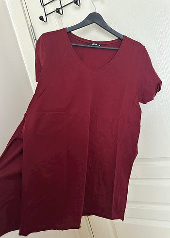 Bordo V Yakalı Kadın Tişört - Görsel 3