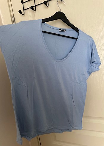 Mavi V Yaka Keten Kadın Tişört - Görsel 3