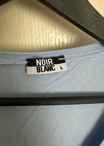 Mavi V Yaka Keten Kadın Tişört - Görsel 2