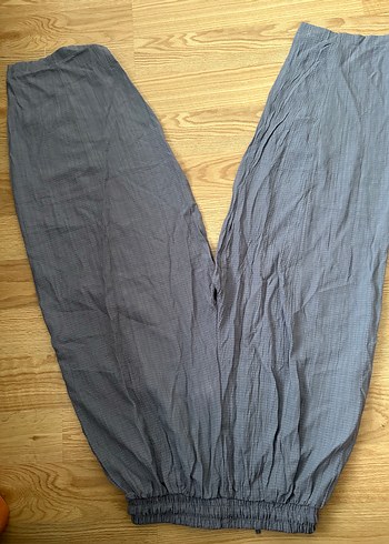 Gri Kadın Keten Pilili Bol Kesim Pantolon - Görsel 3