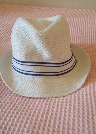 Beyaz Yazlık Mavi Çizgi Desenli Şapka