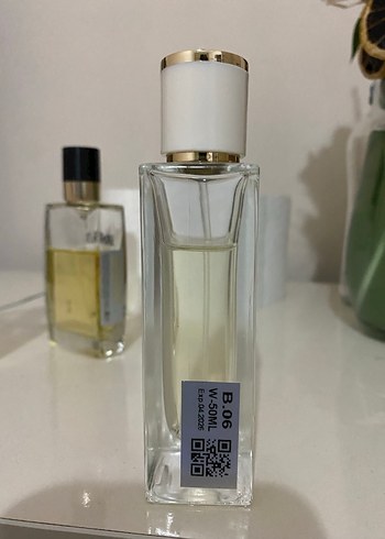 Diğer Carolina Paris Women Effective 50ml Kadın Parfümü
