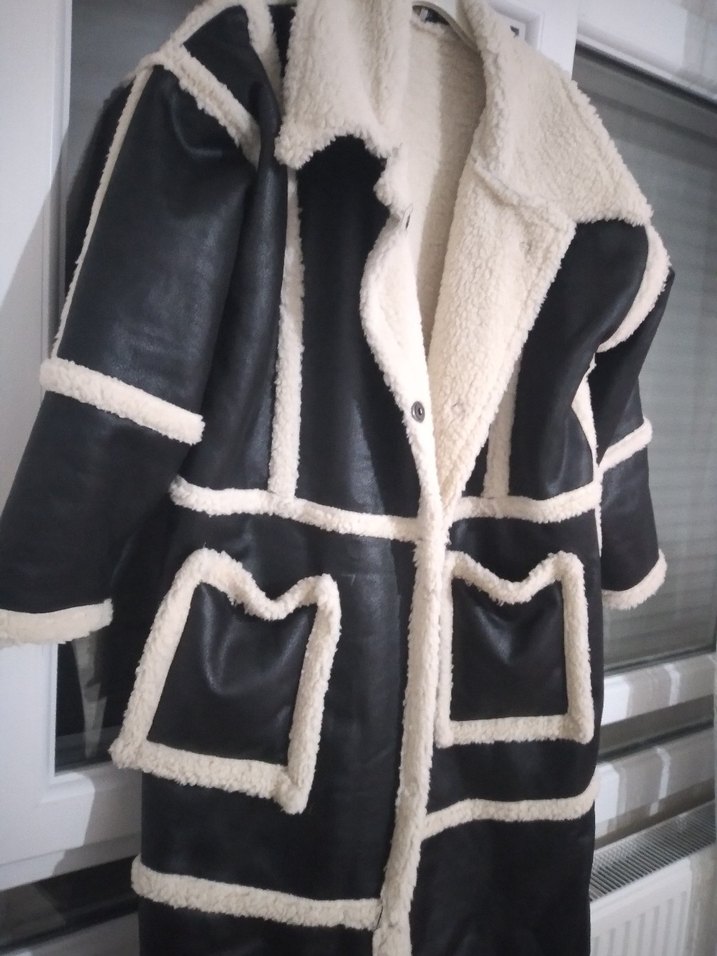 Siyah Deri Kürklü Uzun Kadın Kışlık Ceket - Görsel 3