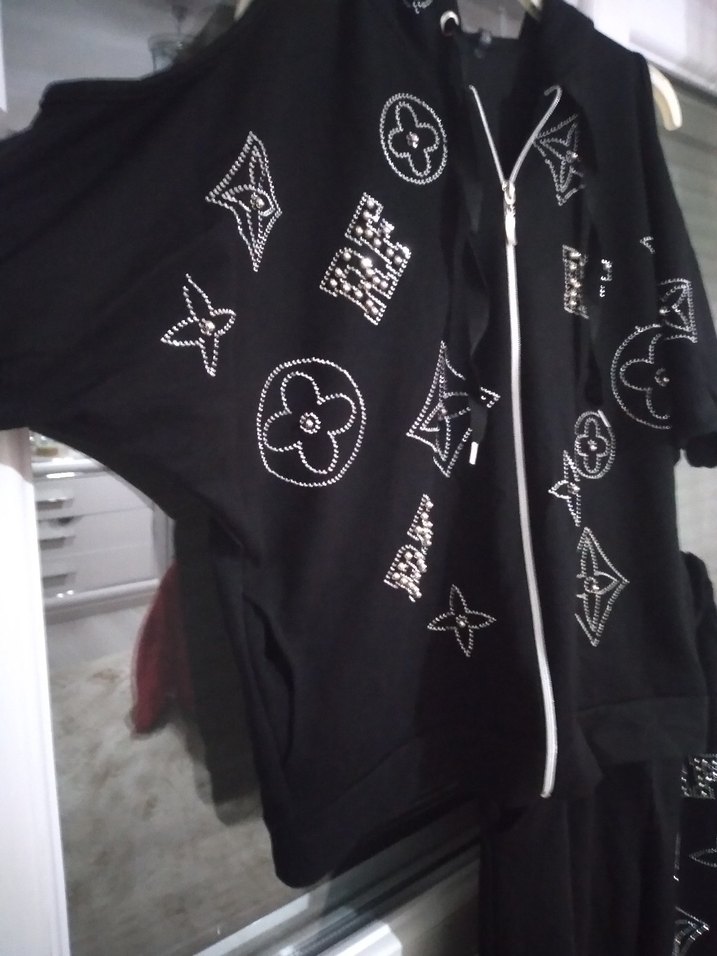 Kadın Siyah Nakışlı Payetli Eşofman Takımı - Görsel 3