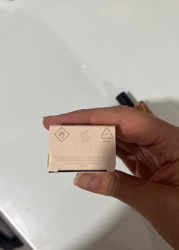 Giorgio Armani si intense Parfüm Kadın 15 ml - Görsel 3