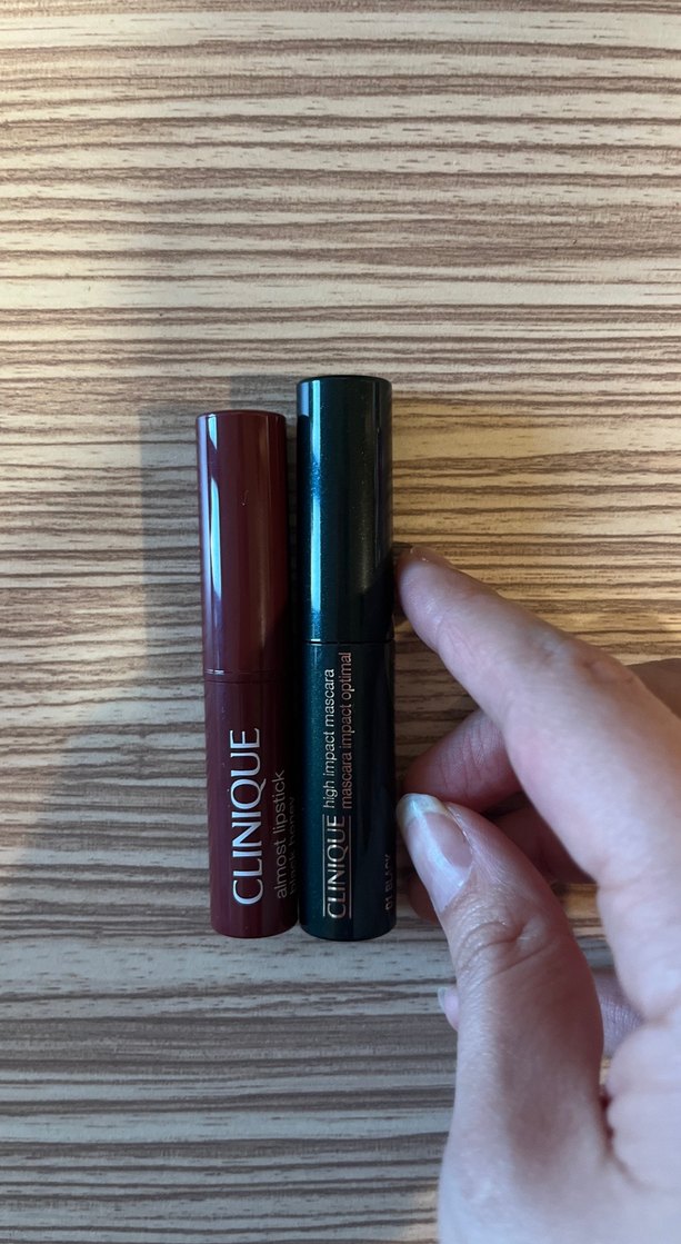 Clinique  ruj ve maskara seti - Görsel 3