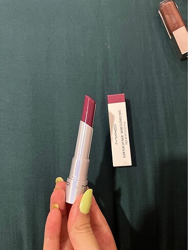 Beden çeşitli Renk Mac glow play lip balm