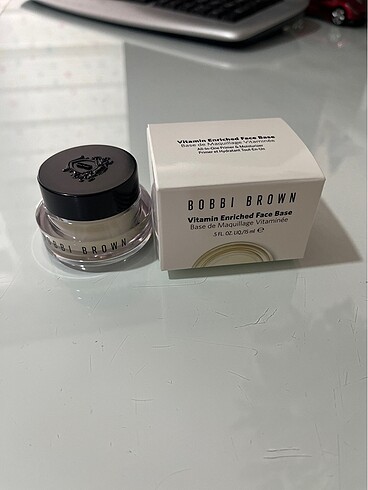 Bobbi brown face base