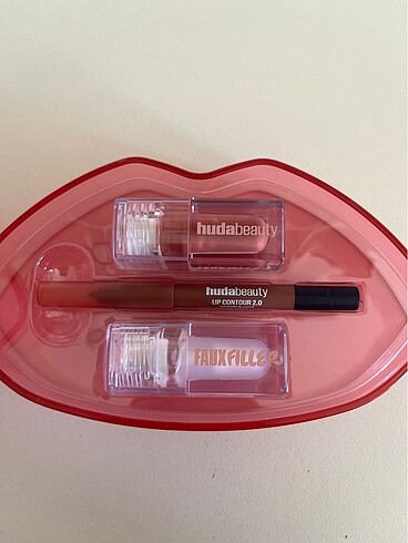  Beden Renk Huda beauty lip set