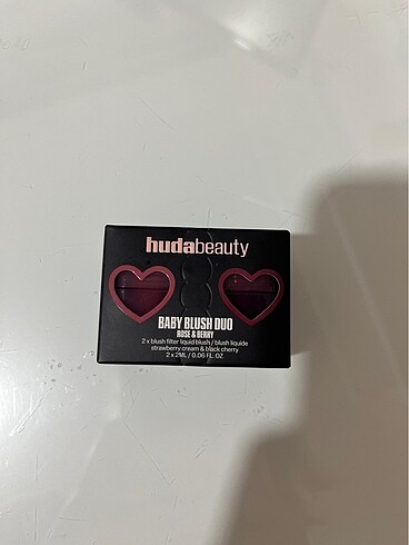 Huda beauty baby blush duo rose and berry