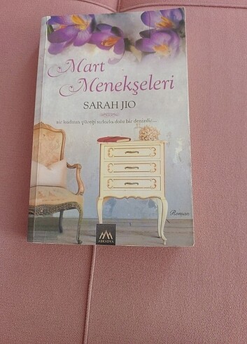 Mart menekşeleri 