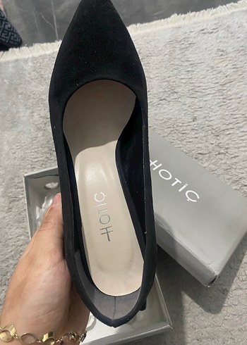 Hotiç Siyah Süet Stiletto Topuklu Ayakkabı - Görsel 2