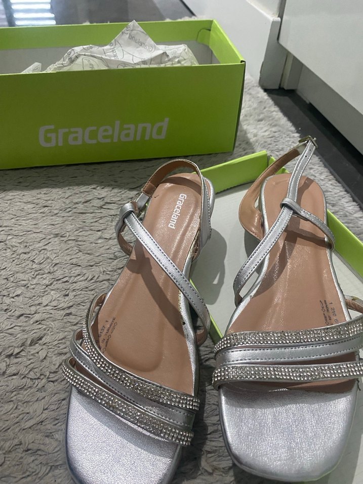 Gri Kadın  Bilekten Tokalı sandalet - Görsel 4