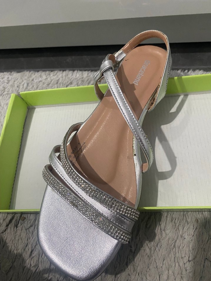 Gri Kadın  Bilekten Tokalı sandalet - Görsel 2