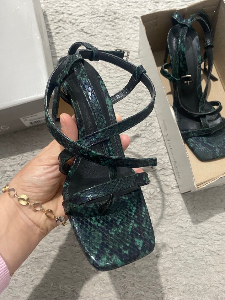 Yeşil Yılan Desenli Topuklu Kadın Sandalet - Görsel 3