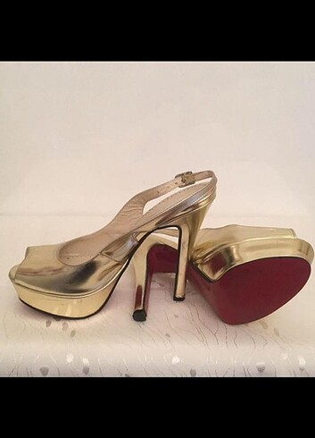 39 Beden Pierre Cardin
