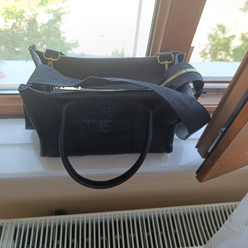 Siyah Deri Tokalı Sokak Stili Kadın Çanta - Görsel 2