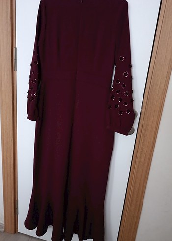 Bordo Nakışlı Uzun Kollu Uzun Elbise - Görsel 4