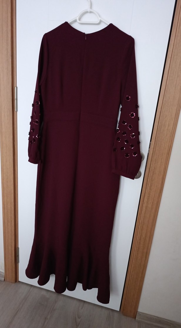 Bordo Nakışlı Uzun Kollu Uzun Elbise - Görsel 4