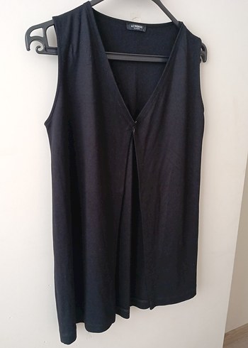 Siyah Dökümlü V Yaka Kolsuz Kadın Yelek - Görsel 3