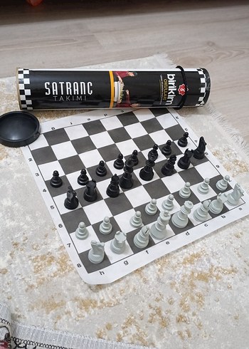 Siyah Beyaz Satranç Takımı Seti - Görsel 2