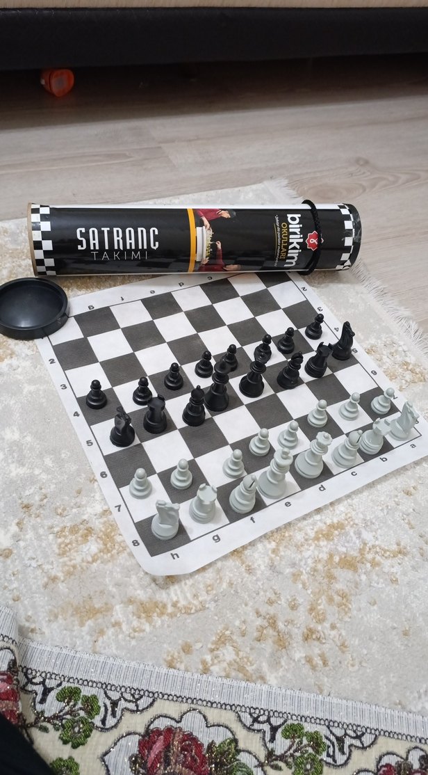 Siyah Beyaz Satranç Takımı Seti - Görsel 2