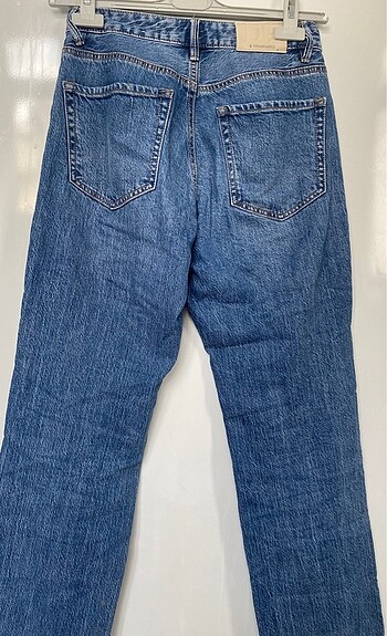 36 Beden Stradivarius D98 jean